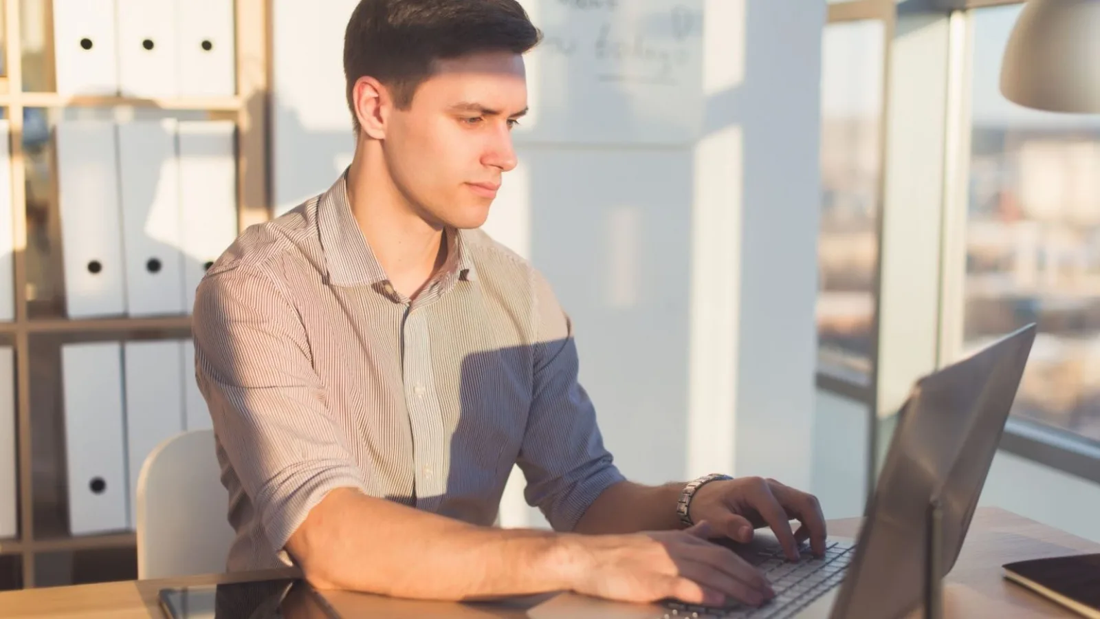 Desarrollo de Experiencias de Usuario Intuitivas y Atractivas